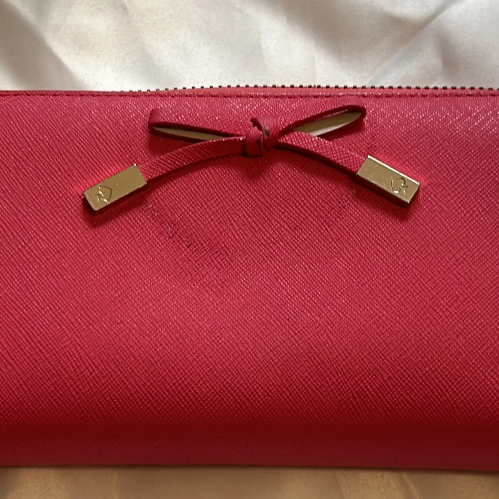 Kate Spade Wallet - Picture 2 of 10